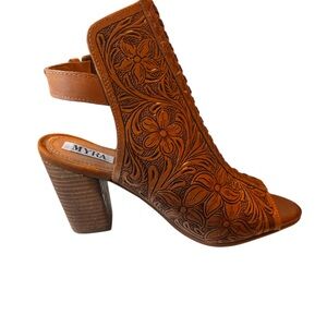 NWT Myra Bag Monika Bootie